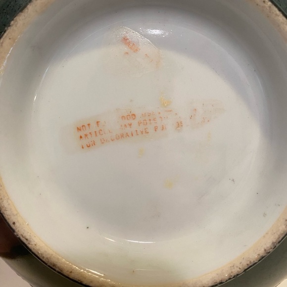 Vintage Japanese Porcelain Chrysanthemums Flower Accent Bowl - Picture 7 of 9